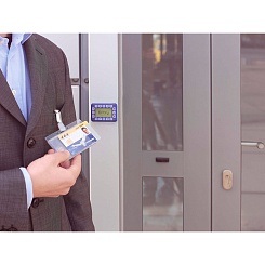 Держатель для пропуска двойной c поворотным клипом Durable, 54 х 85 мм